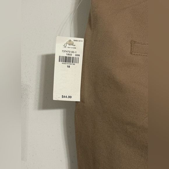 NWT- Plus Size Old Navy High Raise Pixie Skinny Pants - Picture 3 of 6